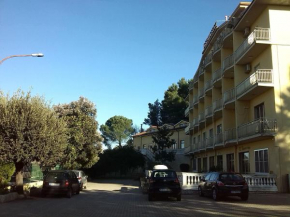 Hotel San Francesco Terme  Спезанно-Албанесе